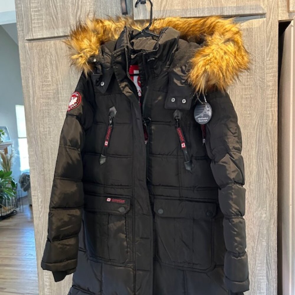 Black Ski & Snow Parka with Faux Fur Trim